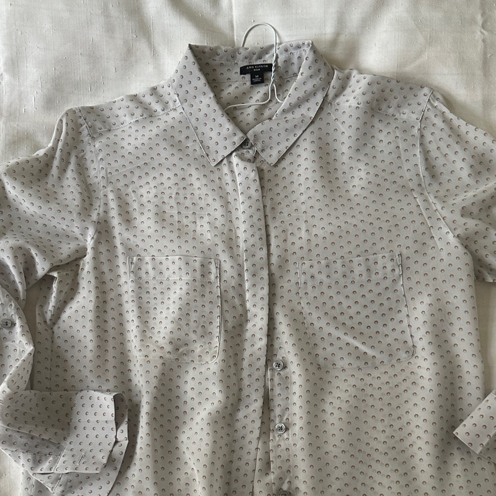 Ann Taylor Gray Patterned Blouse - image 6
